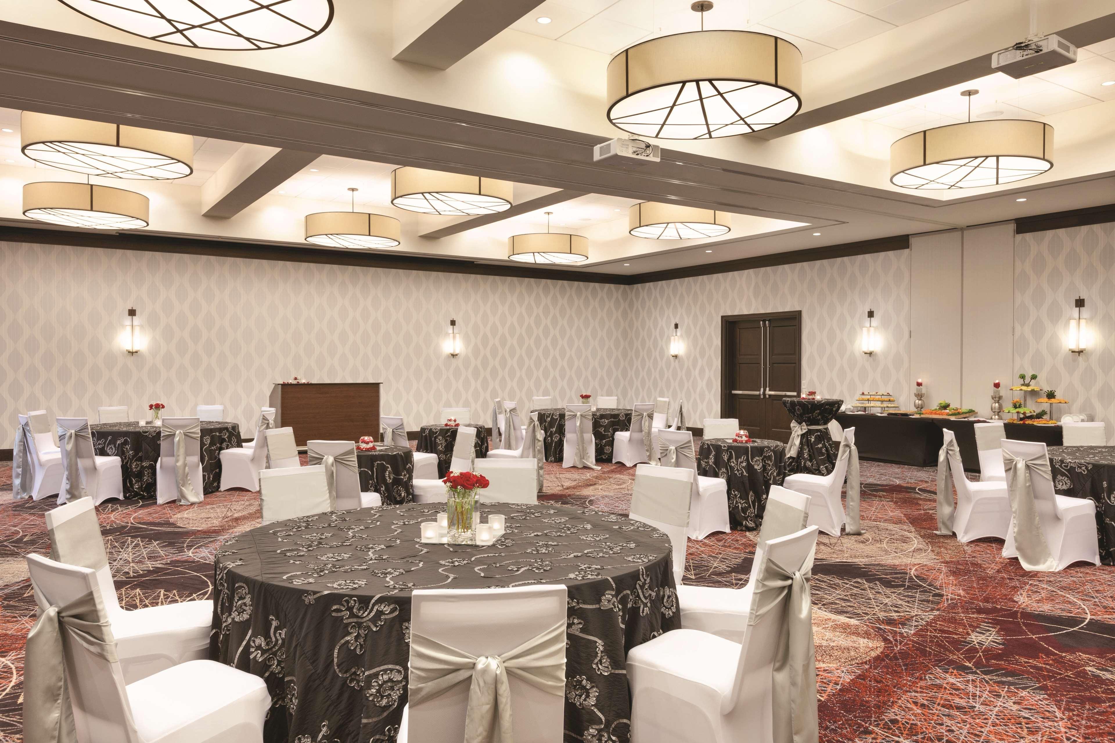 Embassy Suites Springfield Luaran gambar