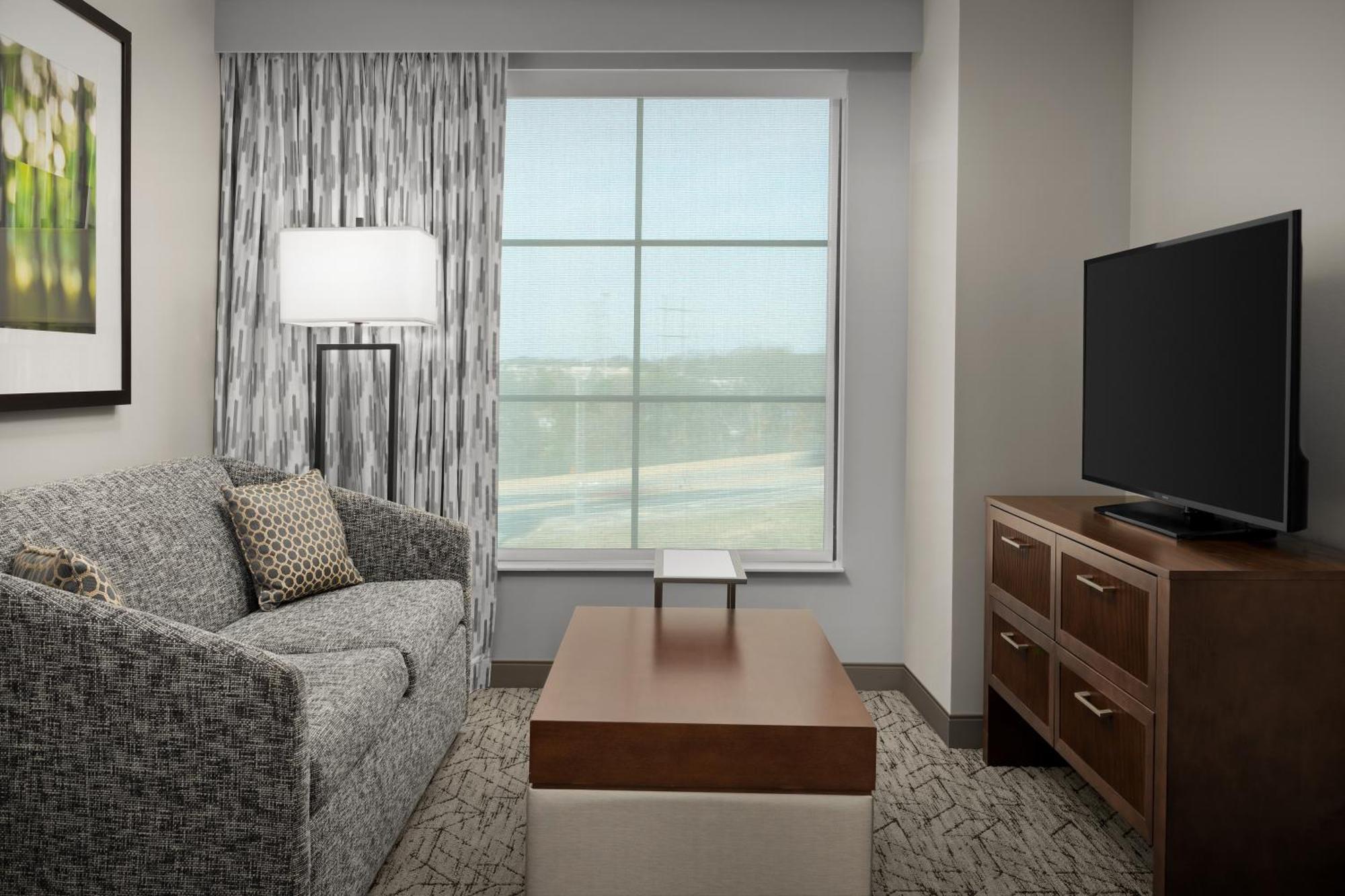 Embassy Suites Springfield Bilik gambar